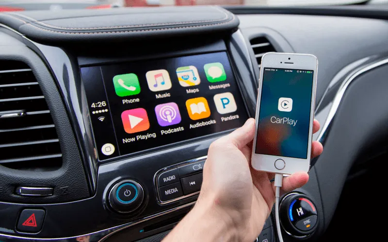 iPhone CarPlay apps interaction